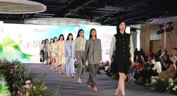 春序·万物生——ks凯时官网梦时期2026春夏时装周启幕